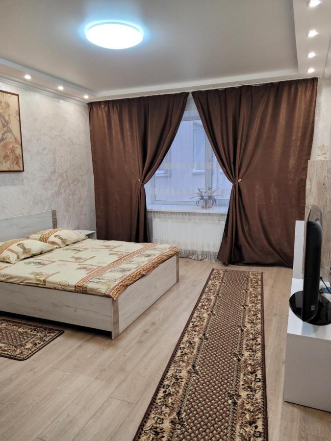 Апартаменты по Панаса Мирного. Хмельницький Екстер'єр фото